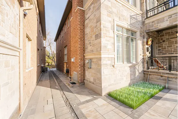 337 Centennial RD #BSMT, Toronto E10, ON M1C 2A4