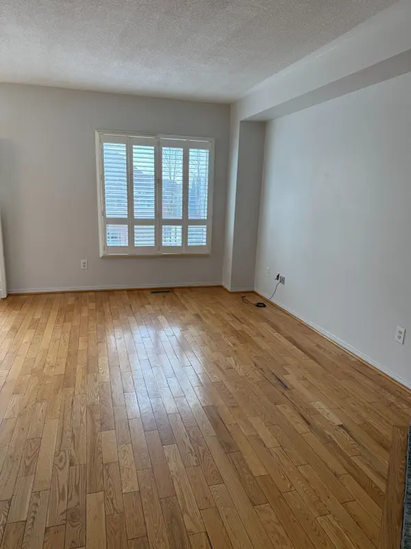 419 Carruthers AVE, Newmarket, ON L3X 2C1