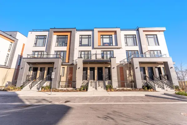 11 Steckley House LN #409, Richmond Hill, ON L4S 0N1