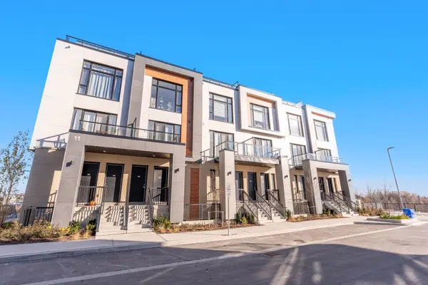 11 Steckley House LN #409, Richmond Hill, ON L4S 0N1