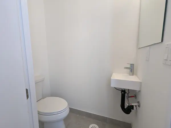 11 Steckley House LN #409, Richmond Hill, ON L4S 0N1