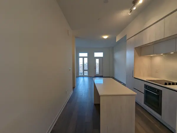 11 Steckley House LN #409, Richmond Hill, ON L4S 0N1