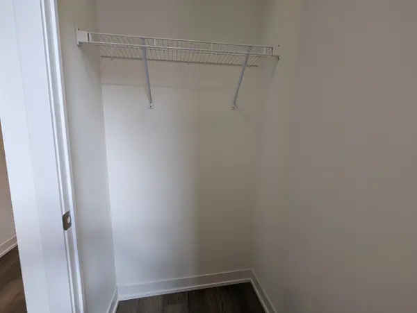 11 Steckley House LN #409, Richmond Hill, ON L4S 0N1