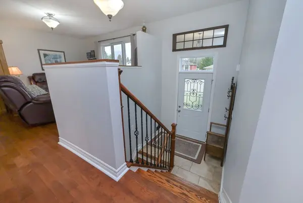 36 Moore AVE, Adjala-tosorontio, ON L0M 1J0