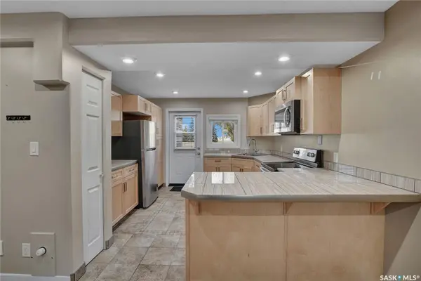 3102 Caen STREET, Saskatoon, SK S7M 3N5