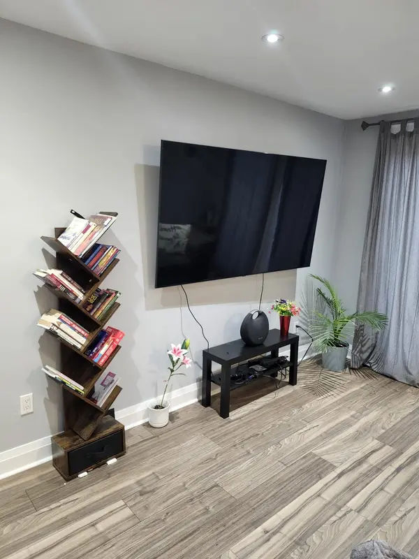 2095 Roche CT #112, Mississauga, ON L5K 2C8