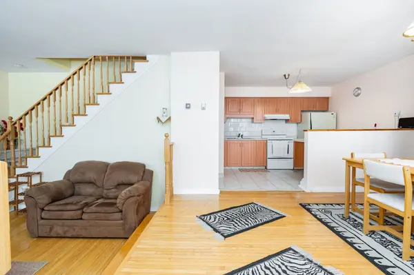 61 Ardglen DR #19, Brampton, ON L6W 1V1