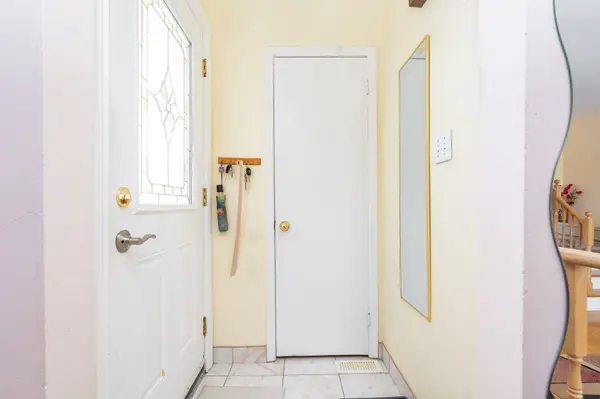 61 Ardglen DR #19, Brampton, ON L6W 1V1