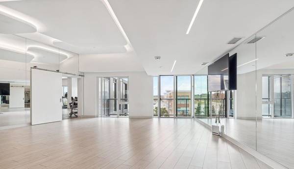 3200 Dakota Common N/A #B815, Burlington, ON L7M 2A8