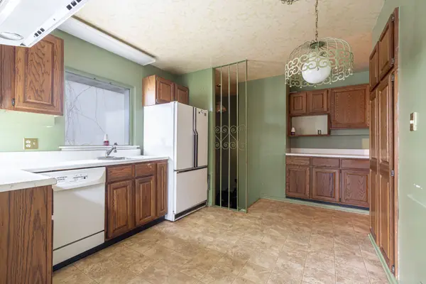 159 Princess Margaret BLVD, Toronto W08, ON M9B 2Z4