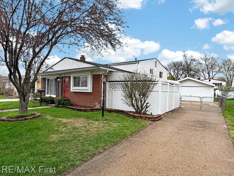 28326 Couzens AVE, Madison Heights, MI 48071