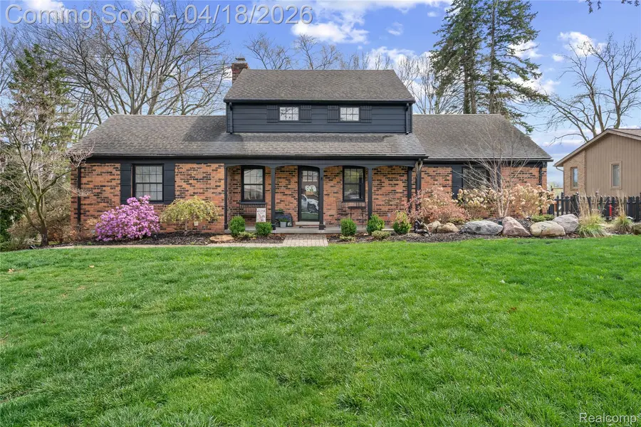 44451 Harmony LN, Van Buren Charter Township, MI 48111