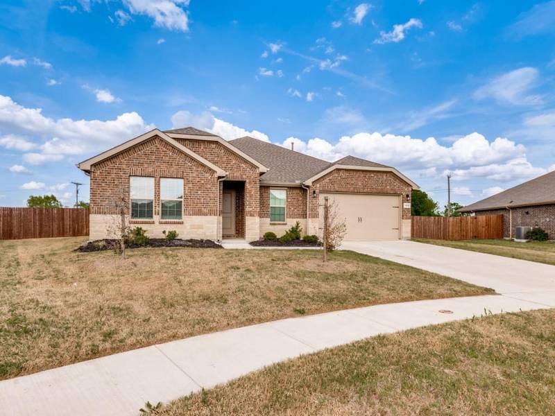 1202 Quartzite Street, Cedar Hill, TX 75104
