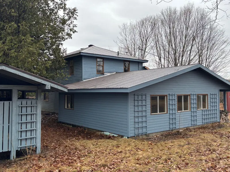 98 Kennedy RD, Carlow/mayo, ON K0L 1G0