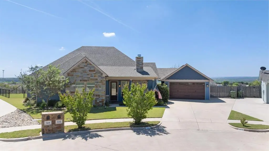 122 King Arthur Court, Glen Rose, TX 76043
