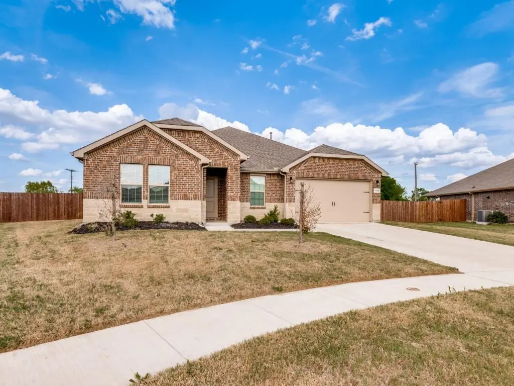 1202 Quartzite Street, Cedar Hill, TX 75104