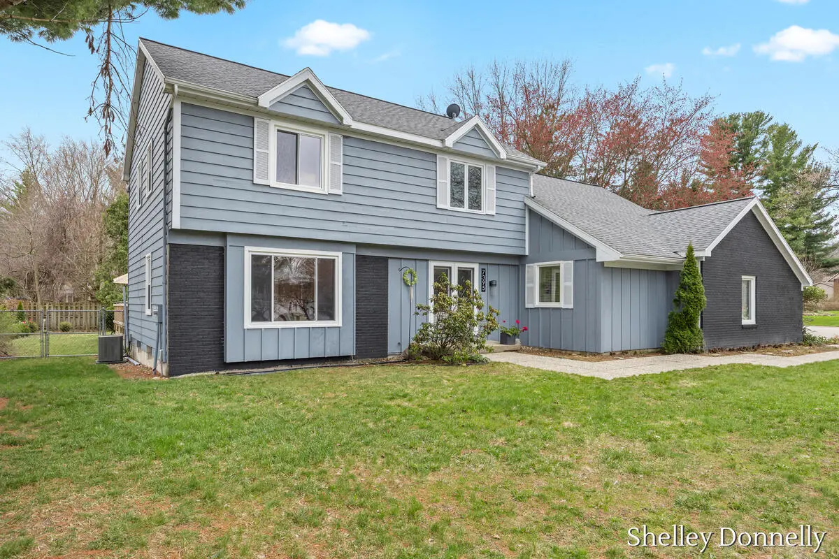 7395 Cascade TER SE, Cascade Twp, MI 49546