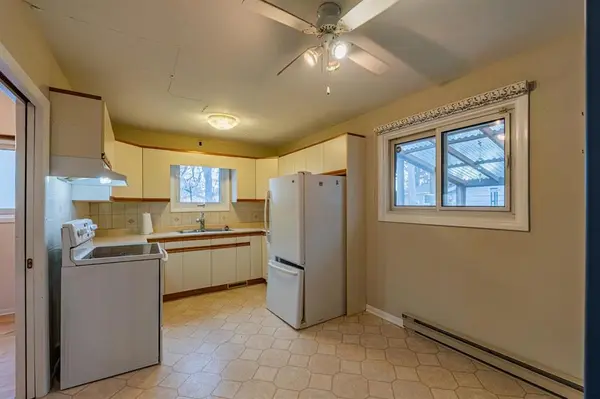 396 Aldine ST, Winnipeg, MB R3J 3B4