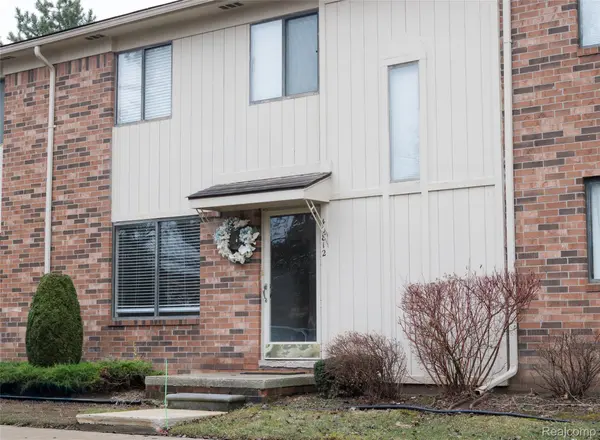 40812 Highpointe DR #24, Clinton Charter Township, MI 48038