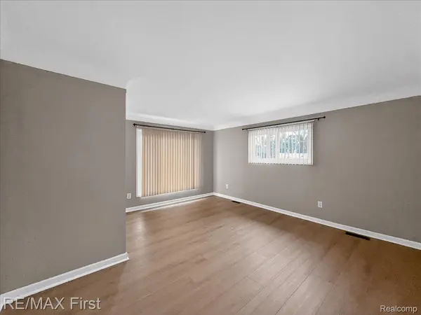 28326 Couzens AVE, Madison Heights, MI 48071