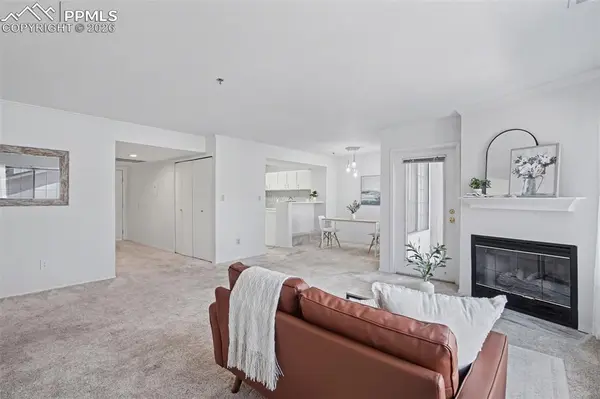2160 Alicia PT #101, Colorado Springs, CO 80919