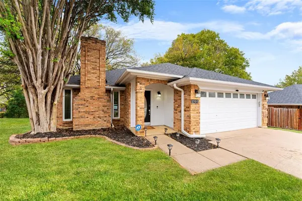 2705 Dover Gardens Drive, Arlington, TX 76017