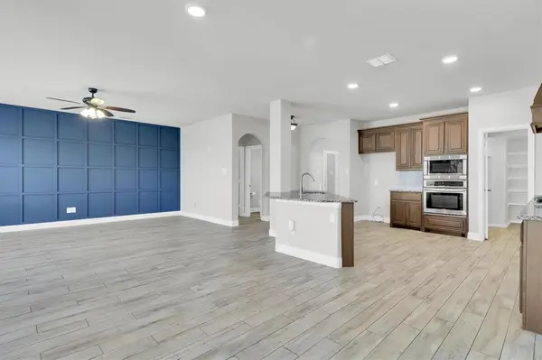 2701 Upland Trail Lane, Aubrey, TX 76227