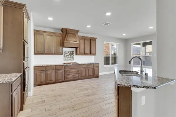 2701 Upland Trail Lane, Aubrey, TX 76227