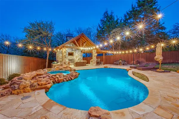 805 Huntington Court, Southlake, TX 76092