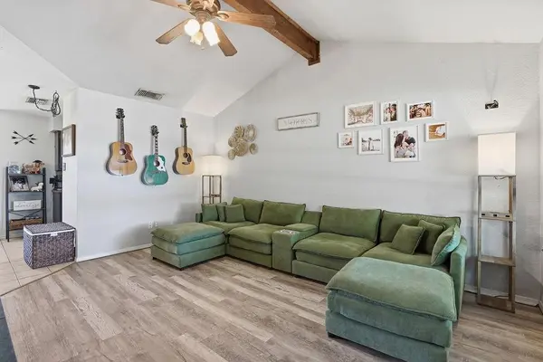 4041 Country Meadows Circle, Granbury, TX 76049