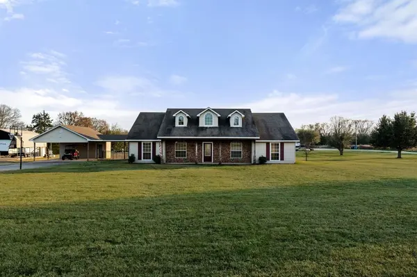 2801 County Road 1600, Alba, TX 75410