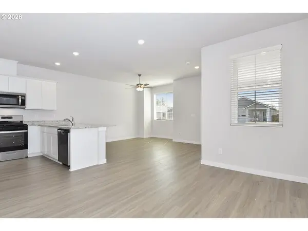 1175 PARKSIDE AVE, Woodburn, OR 97071