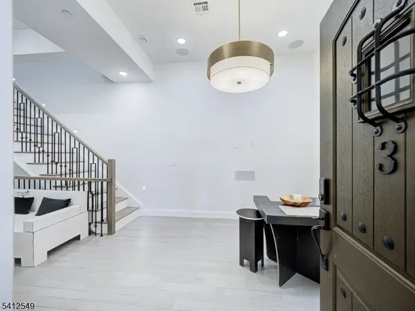 133 Clifton Pl #3, Jersey City, NJ 07304