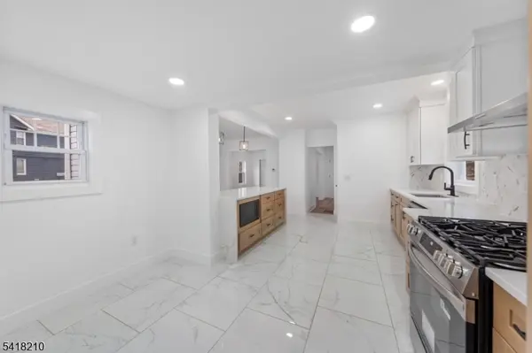 43 S Michigan Ave, Kenilworth Boro, NJ 07033