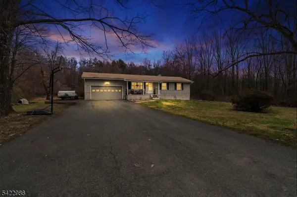 41 Kent Rd, Hampton Twp., NJ 07860