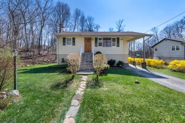6 Jay Rd, Vernon Twp., NJ 07422