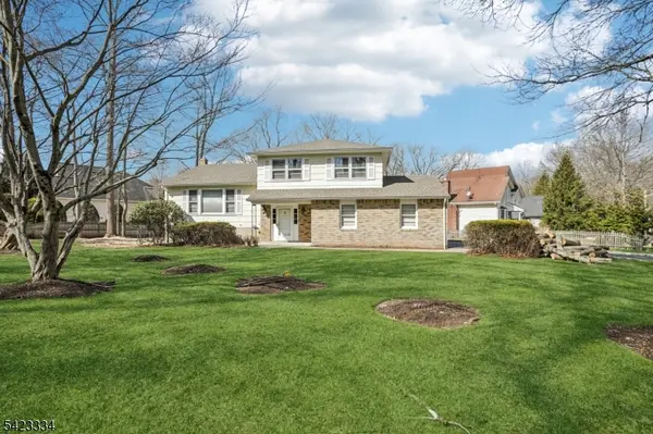 2 Eisenhower Rd, Closter Boro, NJ 07624