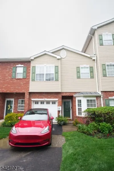 32 Windsor Dr, Lincoln Park Boro, NJ 07035