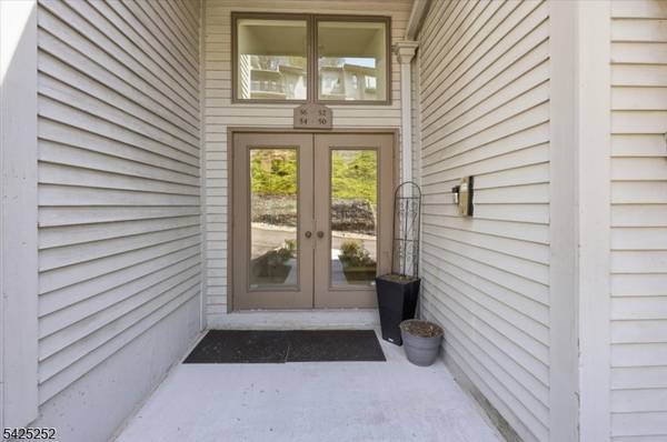 52 Adams Terrace, Clifton City, NJ 07013