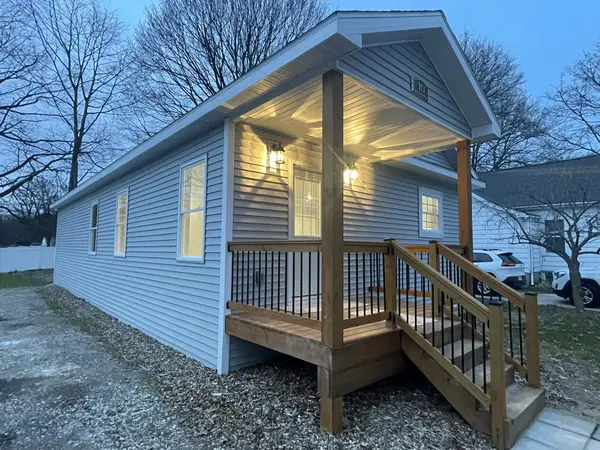 913 Pine AVE, Alma, MI 48801