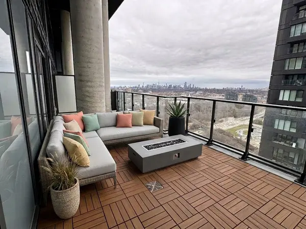 1 Quarrington LN #2805, Toronto C13, ON M3C 0S4