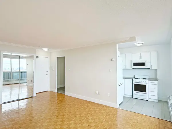 666 Spadina AVE #2202, Toronto C01, ON M5S 2H8