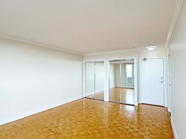 666 Spadina AVE #2202, Toronto C01, ON M5S 2H8