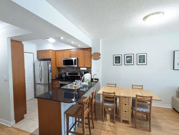 38 William Carson CRES #222, Toronto C12, ON M2P 2H2