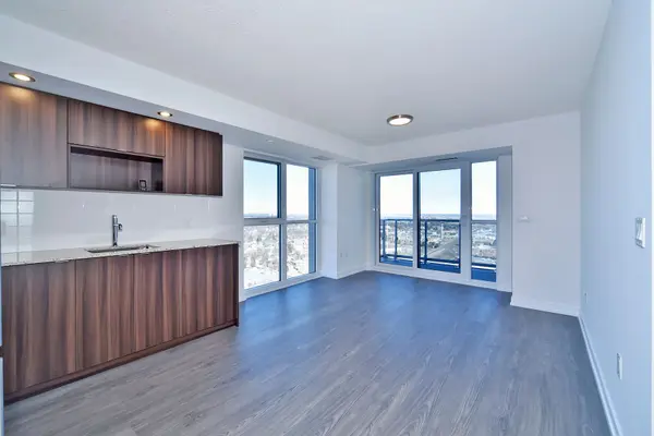 225 Village Green SQ #2402, Toronto E07, ON M1S 0L3