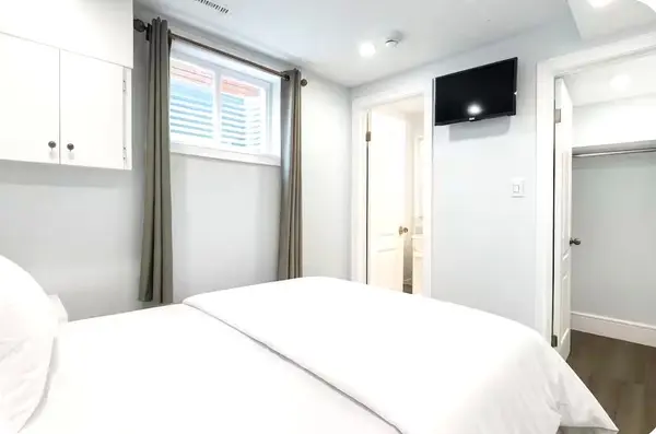 27 BRIMSTONE (Basement) CRES, Toronto E07, ON M1V 3C8