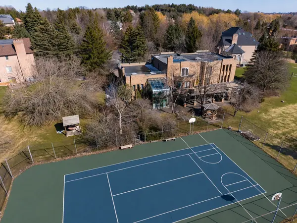 9 Forson CT, Markham, ON L6C 1A9