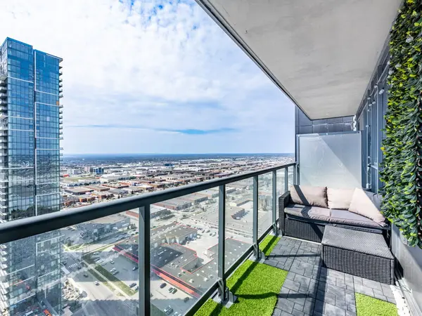 7895 Jane ST #3510, Vaughan, ON L4K 2M7