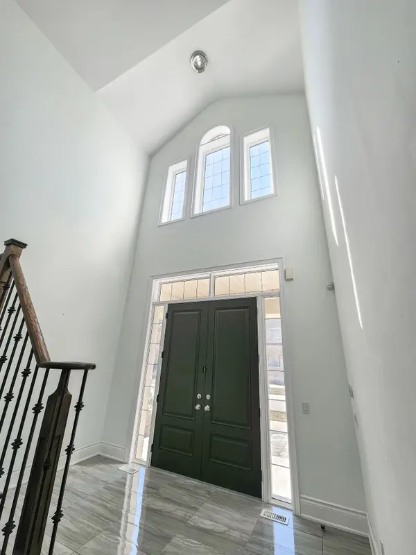 47 Hurst AVE, Vaughan, ON L6A 4Y5