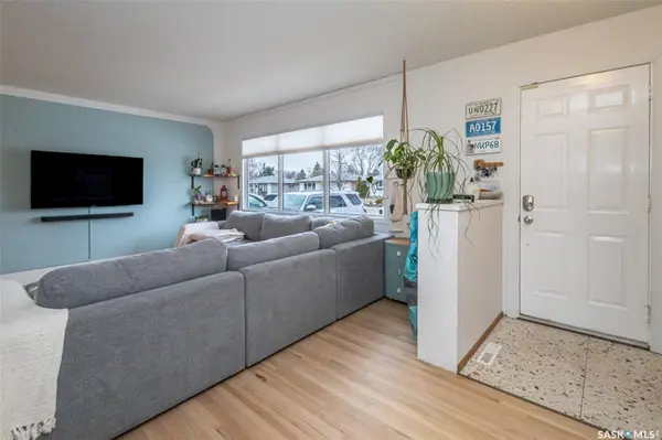 38 Morris DRIVE, Saskatoon, SK S7L 3T9